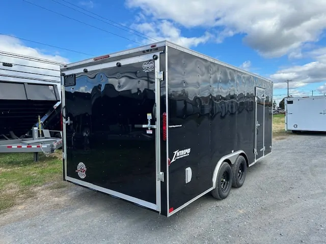 Homesteader 8.5 x 18 V-Nose Enclosed Car Hauler – Ramp Door - Image 4