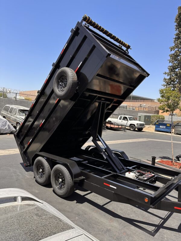 Dump trailers